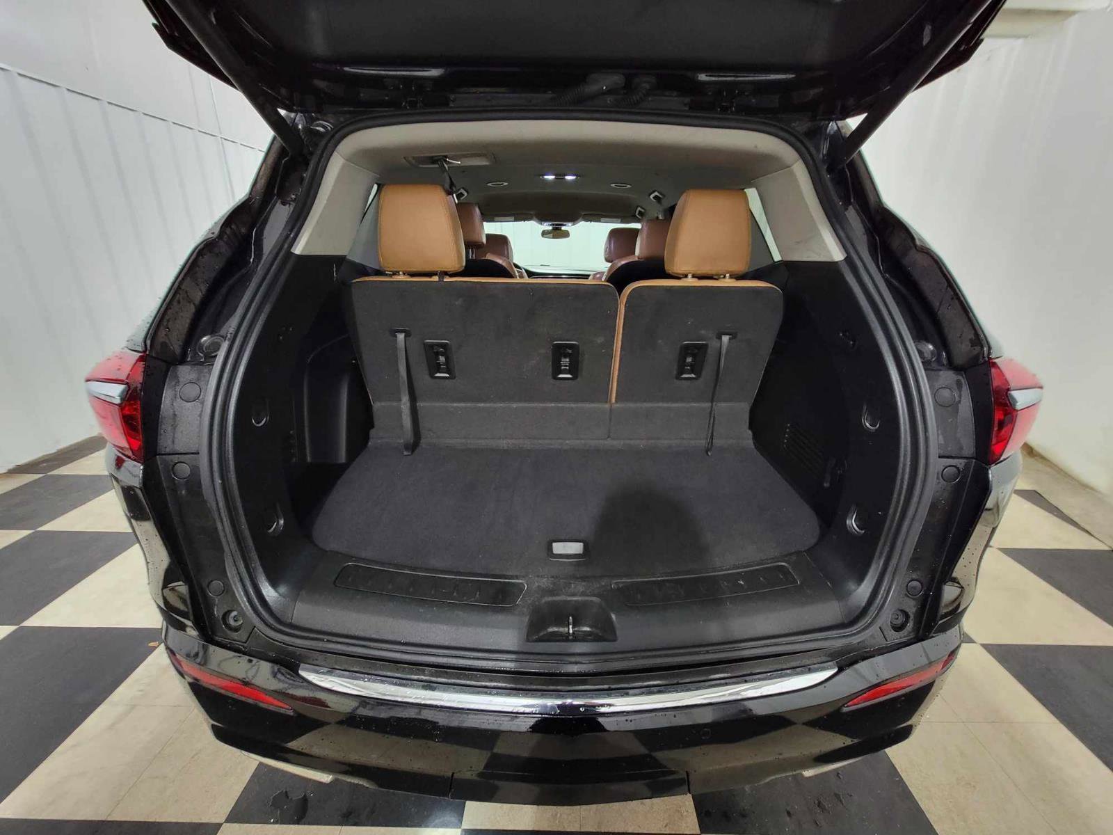 Used 2020 Buick Enclave Essence w/ Sport Touring Edition image 20