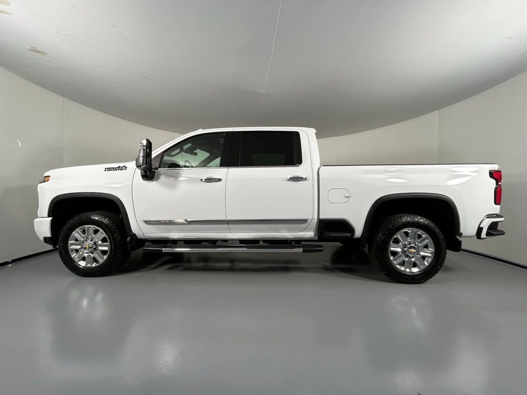 Used 2024 Chevrolet Silverado 2500 High Country w/ High Country Premium Package image 4