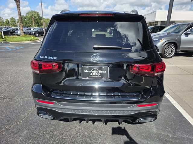 Certified 2023 Mercedes-Benz GLB 250 w/ AMG Line image 7