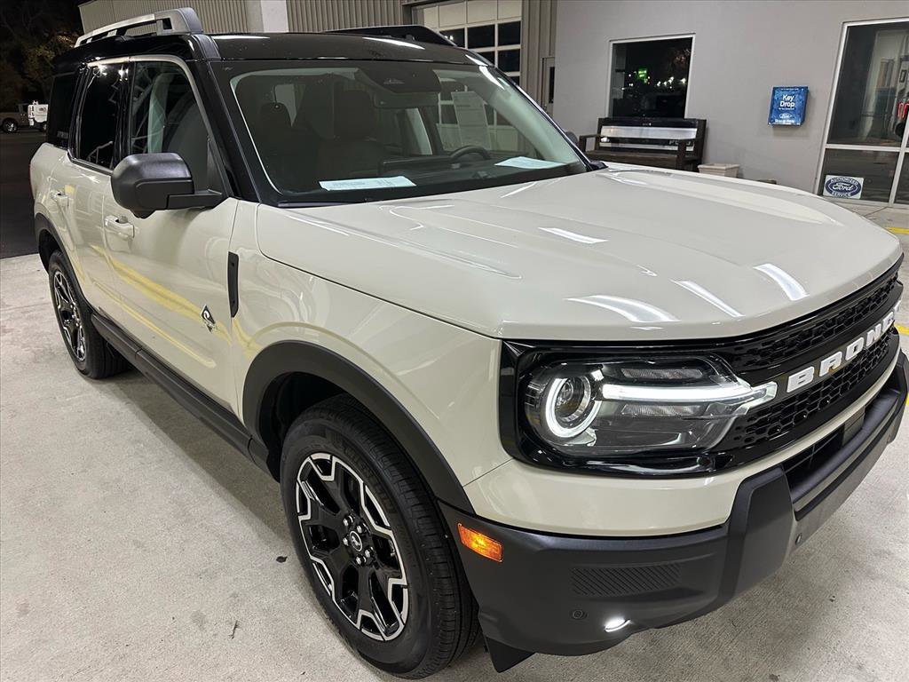 Certified 2025 Ford Bronco Sport Outer Banks w/ Outer Banks Tech Package+ image 10