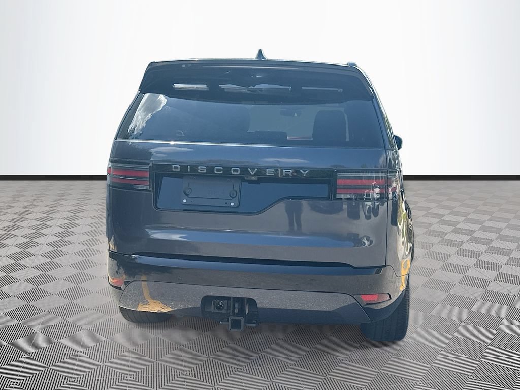 Used 2024 Land Rover Discovery Dynamic SE AWD/4WD image 7