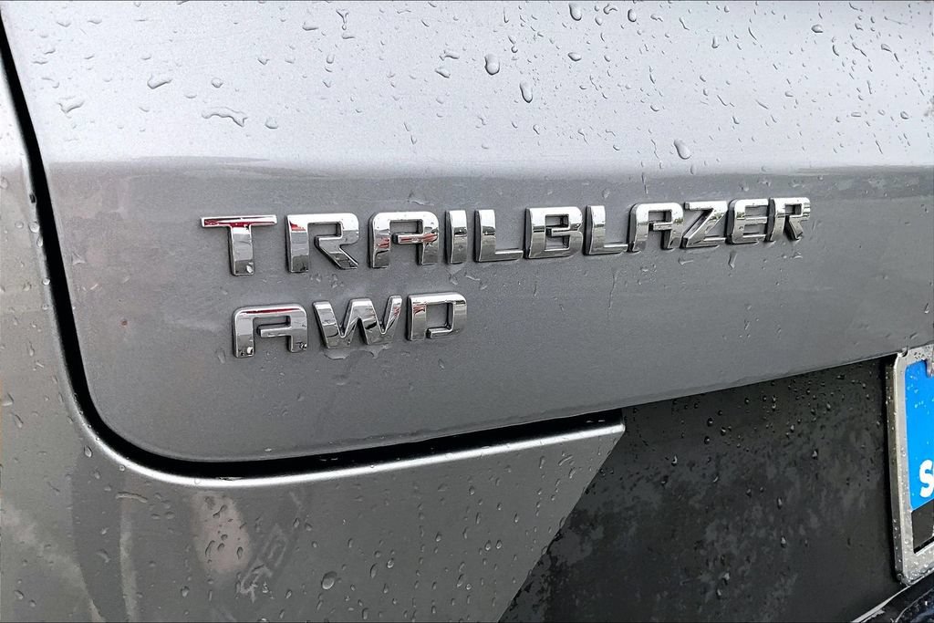 Used 2025 Chevrolet TrailBlazer LT AWD/4WD image 22
