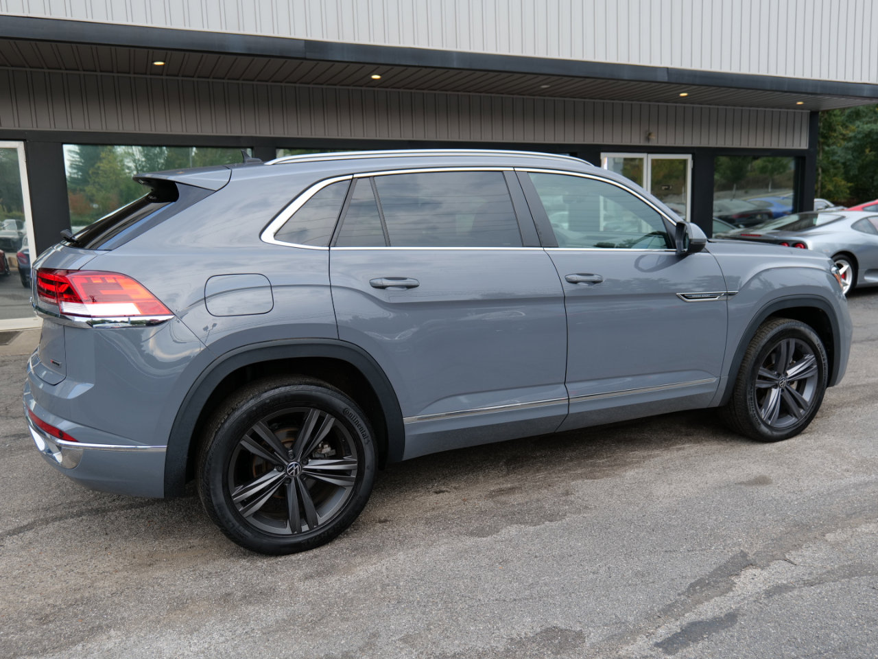 Used 2022 Volkswagen Atlas Cross Sport SEL R-Line image 69