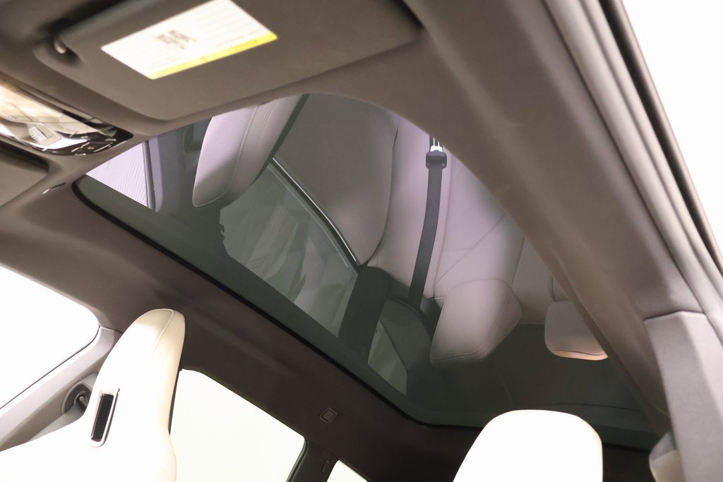 Used 2024 BMW iX xDrive50 w/ Sport Package image 16