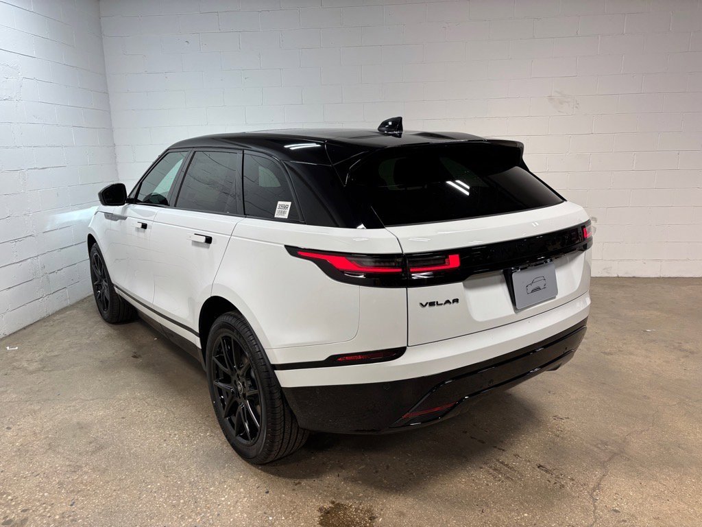 New 2026 Land Rover Range Rover Velar Dynamic SE image 9