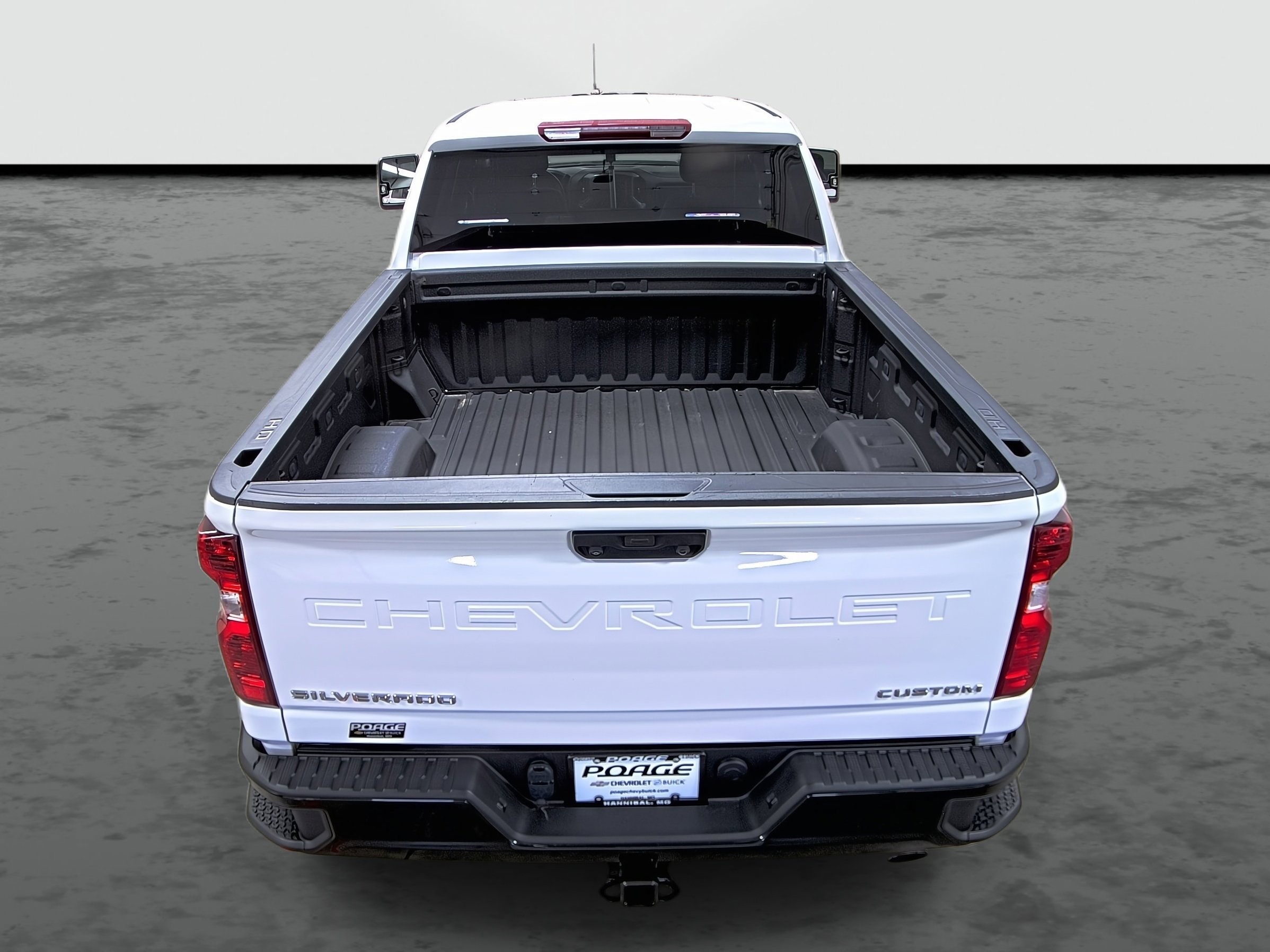 Used 2024 Chevrolet Silverado 2500 Custom w/ Custom Convenience Package image 3