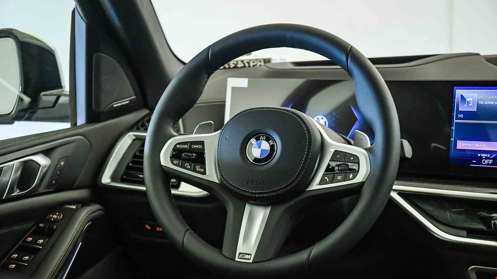 New 2026 BMW X5 xDrive40i w/ M Sport Package AWD/4WD image 13