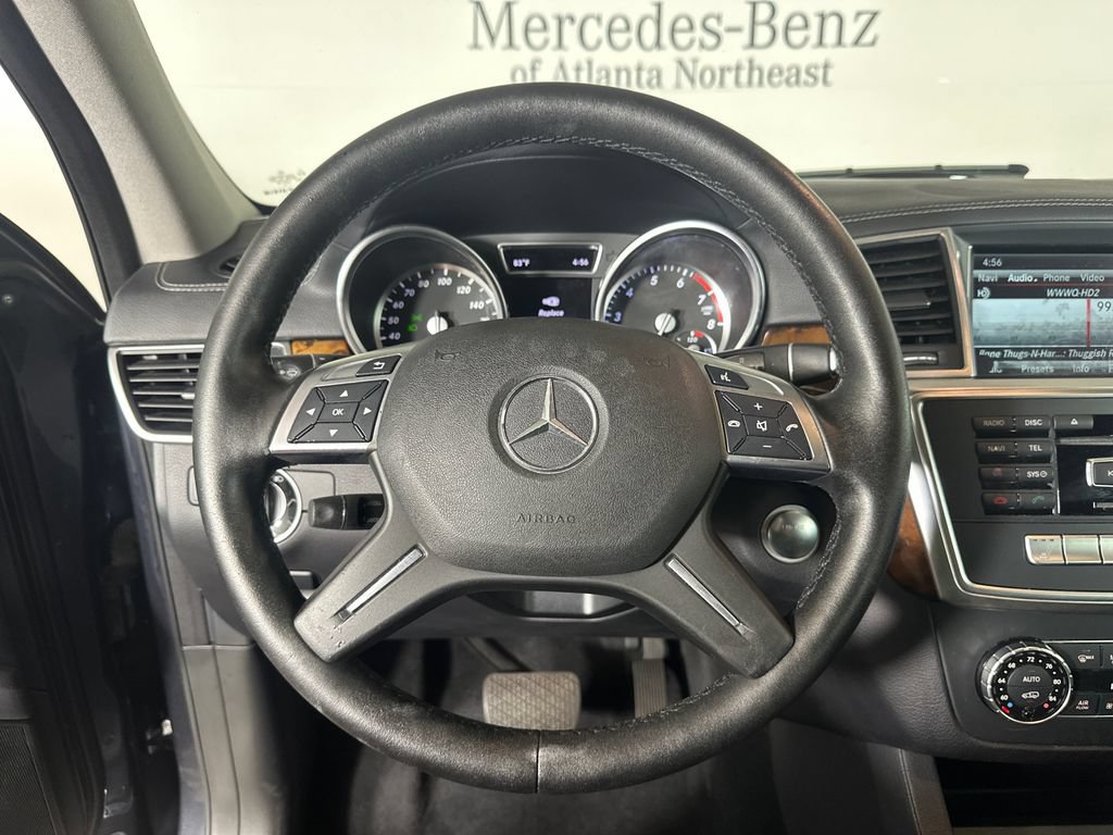 Used 2015 Mercedes-Benz GL 450 4MATIC image 24