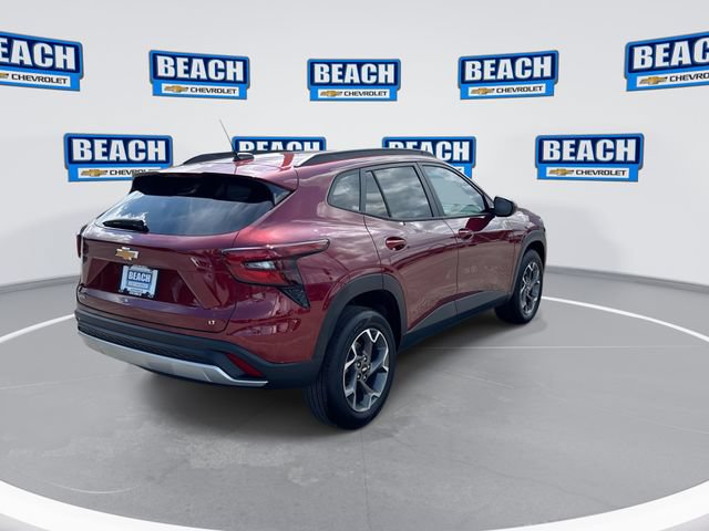 Used 2025 Chevrolet Trax LT w/ Driver Confidence Package FWD image 8