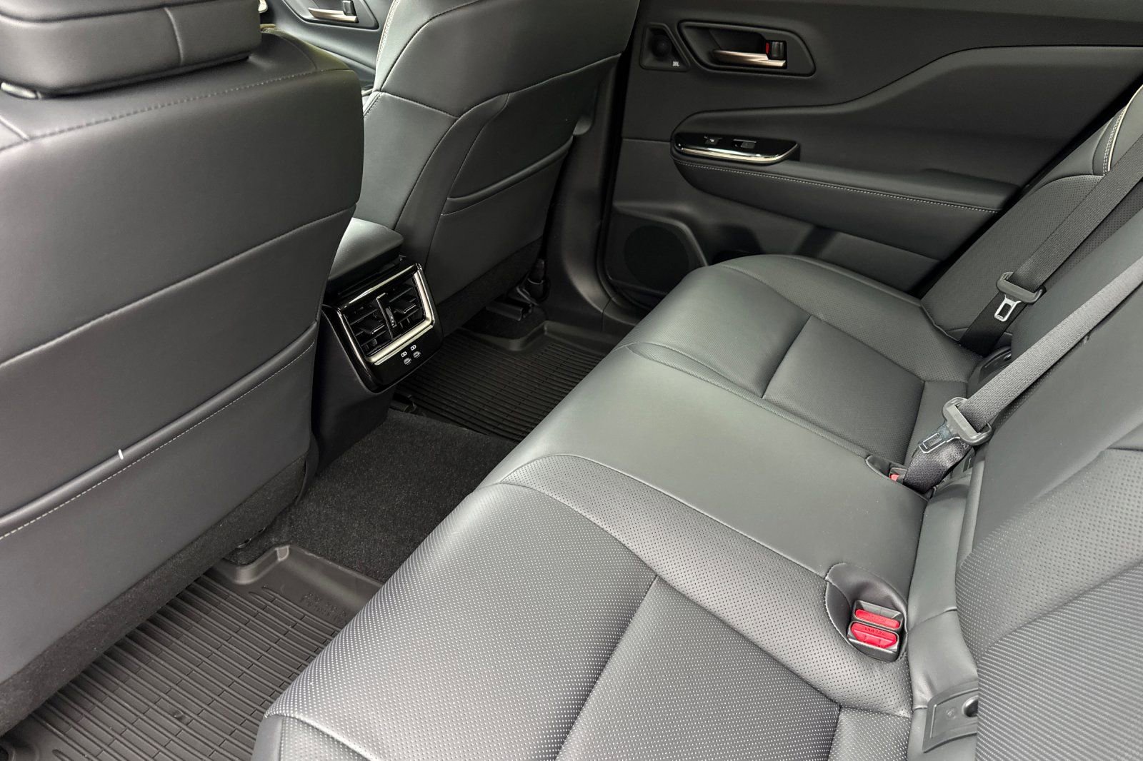 New 2026 Toyota Crown Platinum image 13