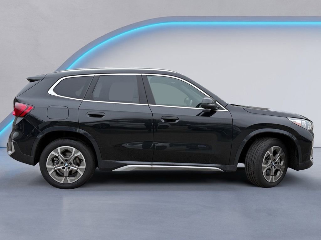 Used 2026 BMW X1 xDrive28i image 3