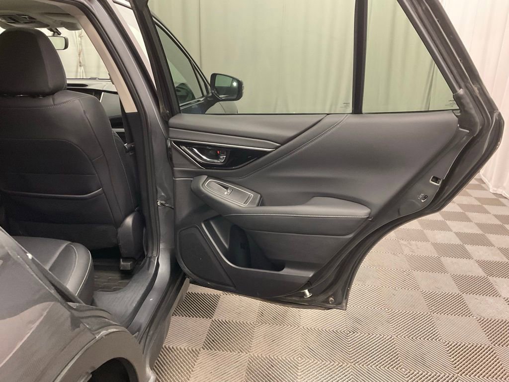 Used 2021 Subaru Outback Limited image 28