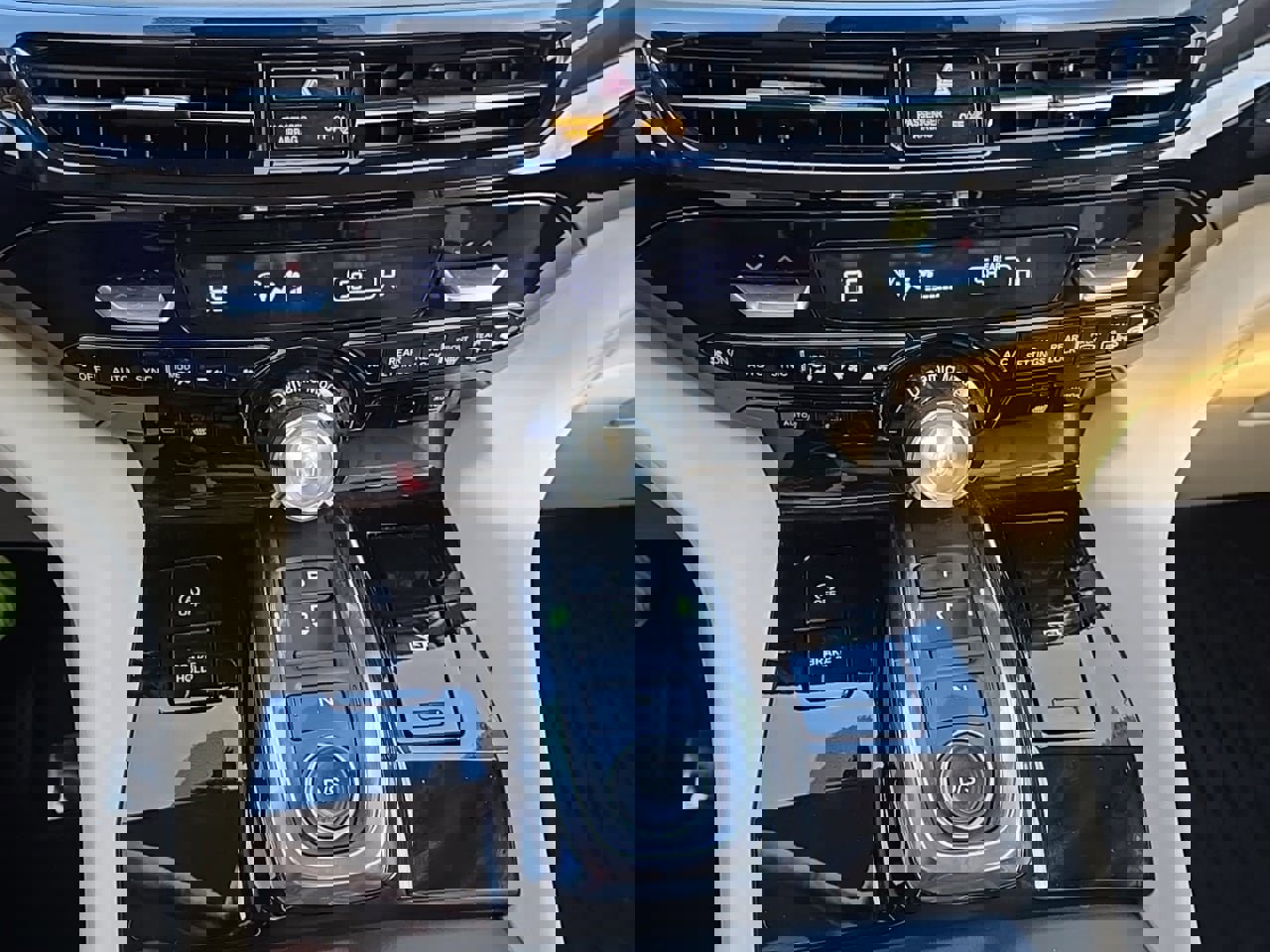 Used 2022 Acura MDX SH-AWD w/ Technology Package image 25