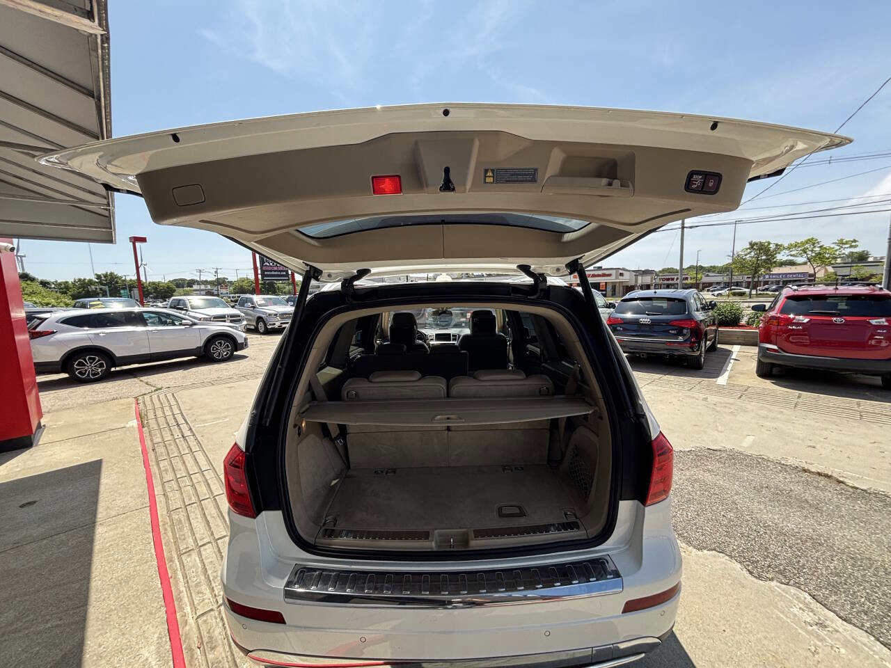 Used 2016 Mercedes-Benz GL 320 GL 350 BlueTEC AWD 4MATIC 4dr image 16