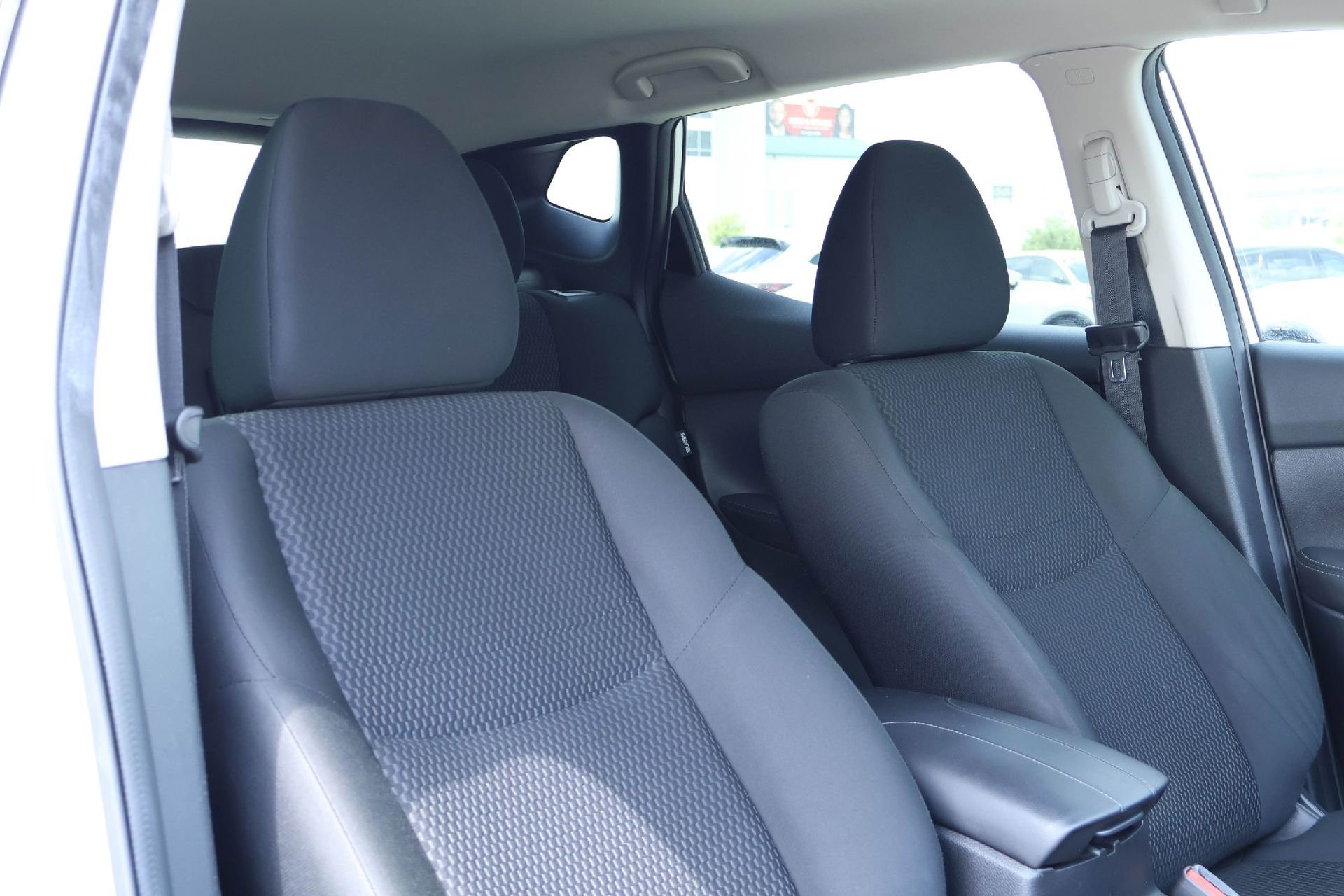 Used 2022 Nissan Rogue Sport S FWD image 14