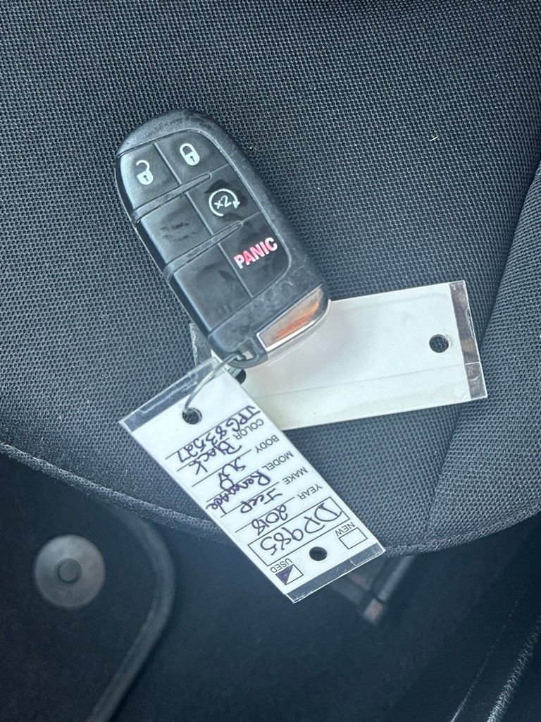 Used 2018 Jeep Renegade Latitude AWD/4WD image 33