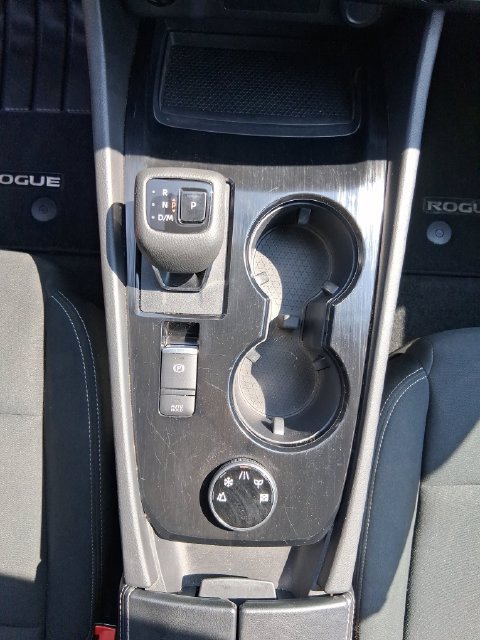 Used 2024 Nissan Rogue S AWD/4WD image 12