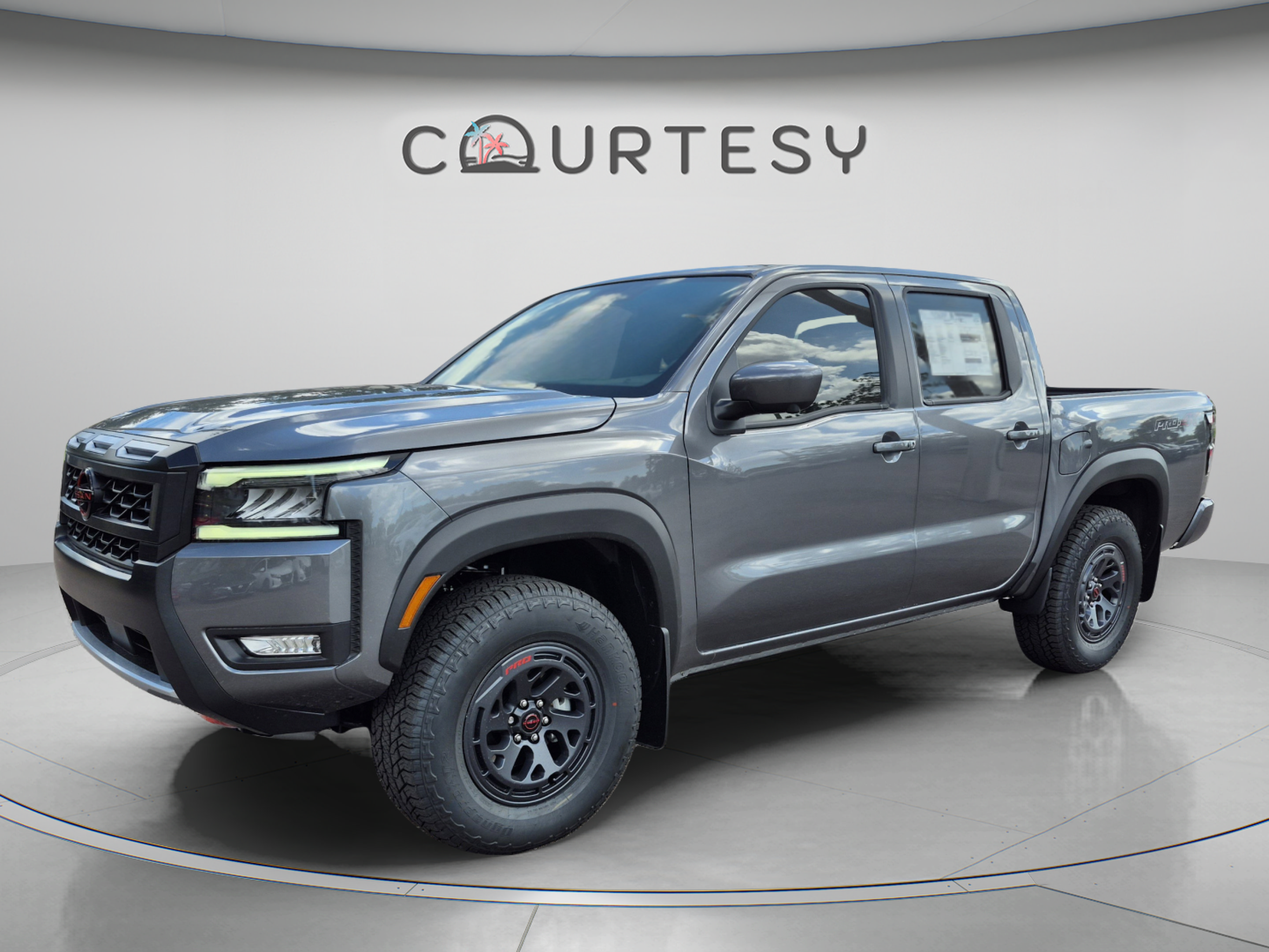 New 2026 Nissan Frontier PRO-4X w/ Pro-4x Convenience Package