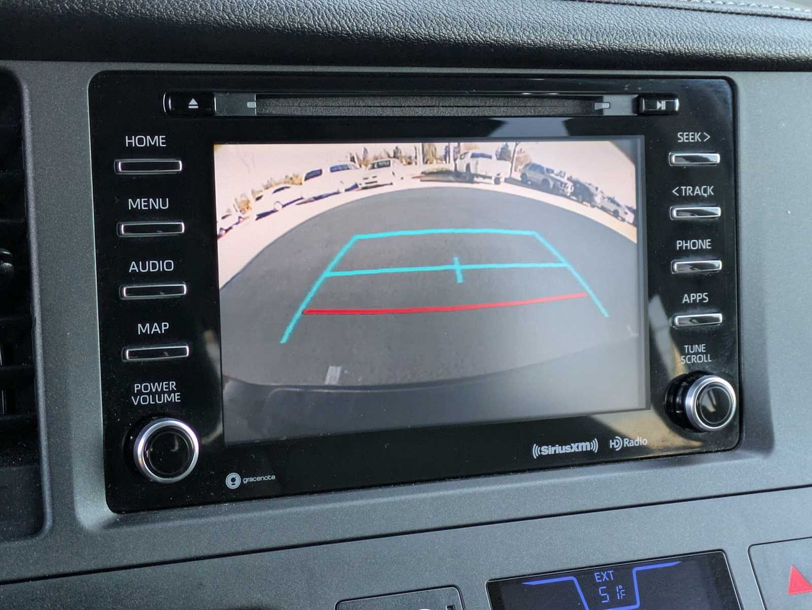 Used 2018 Toyota Sienna XLE w/ XLE Navigation Package FWD image 38