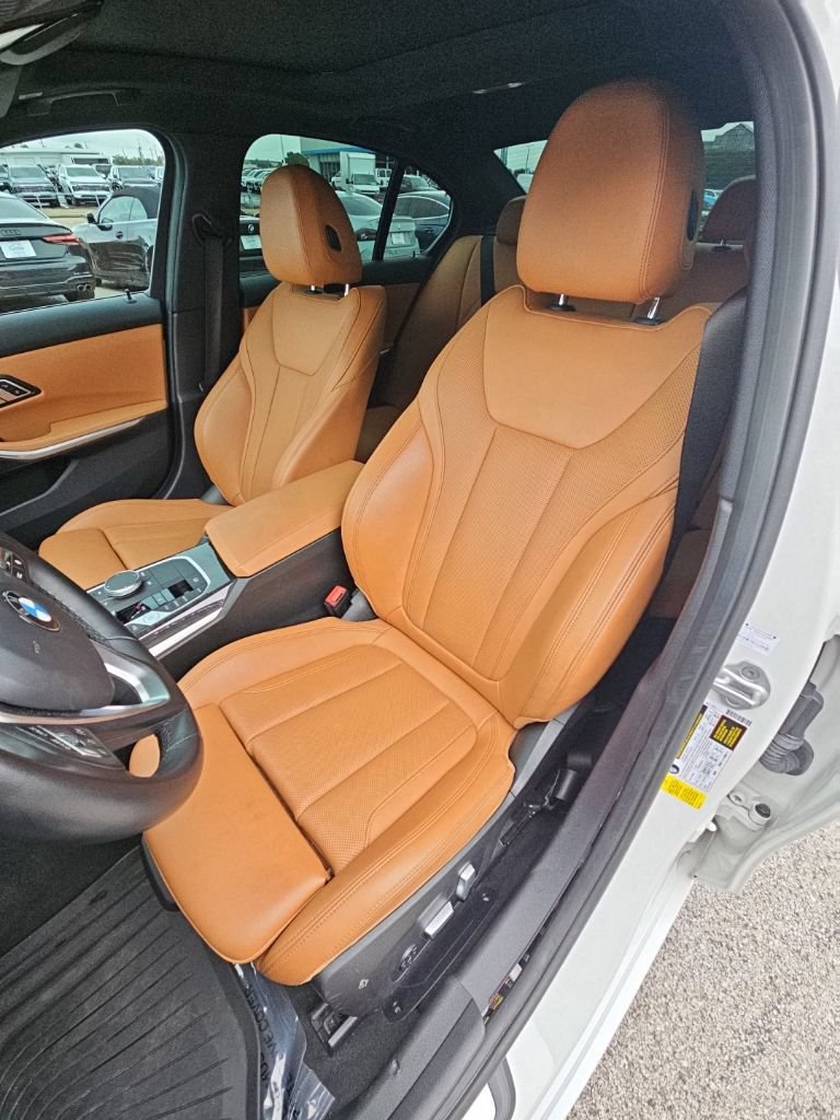 Used 2023 BMW 330i Sedan w/ Driving Assistance Package RWD image 20