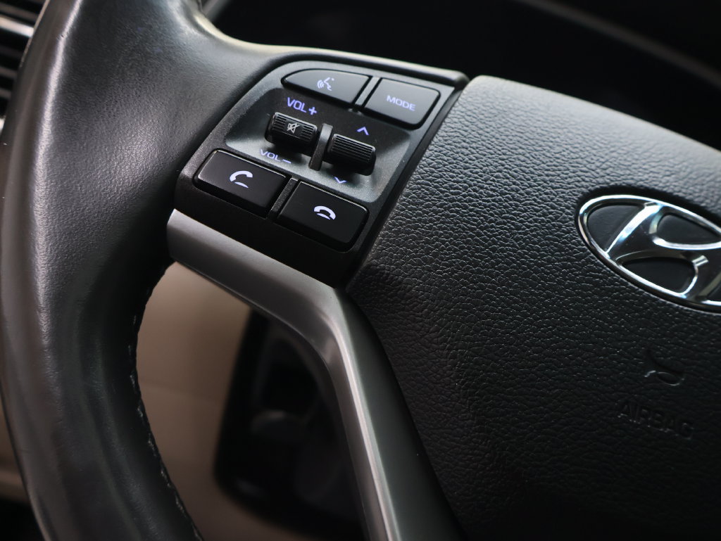 Used 2021 Hyundai Tucson Ultimate w/ Cargo Package FWD image 19
