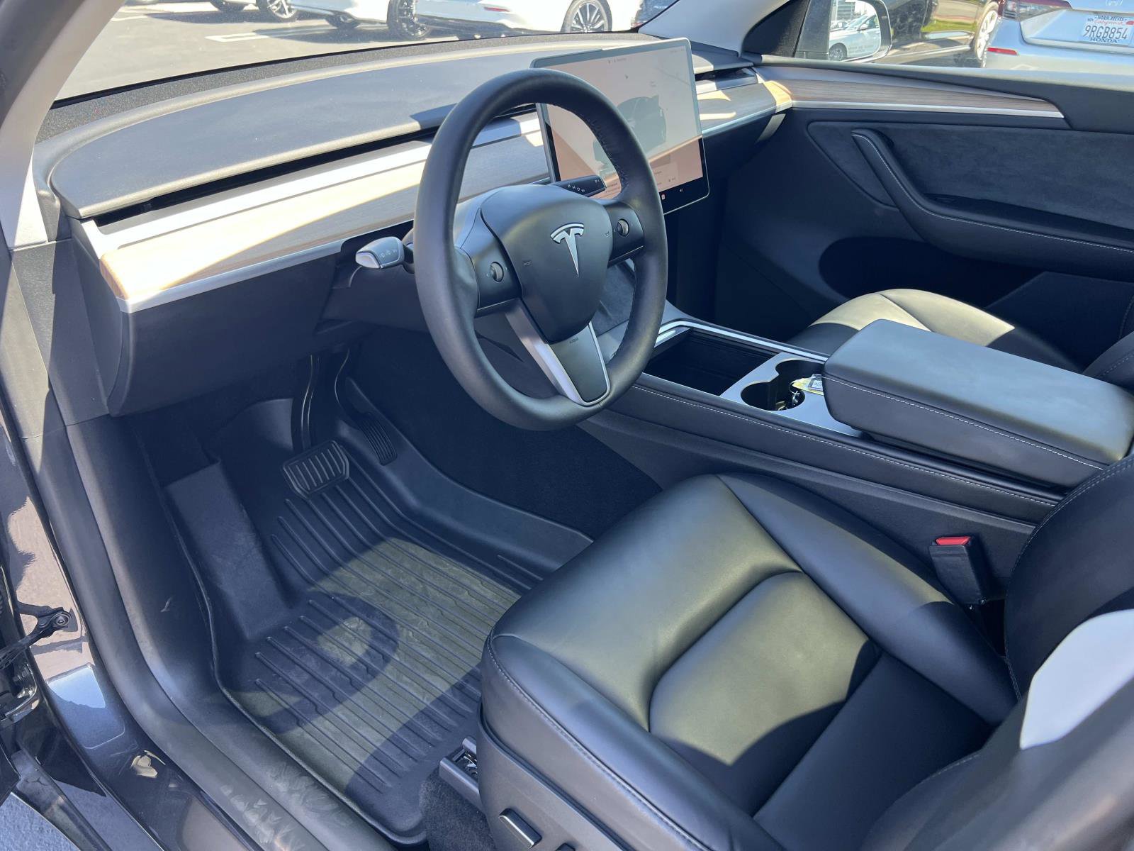 Used 2024 Tesla Model Y Long Range image 5