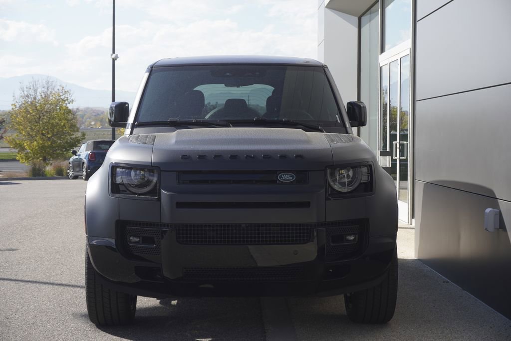 New 2025 Land Rover Defender 110 V8 image 5