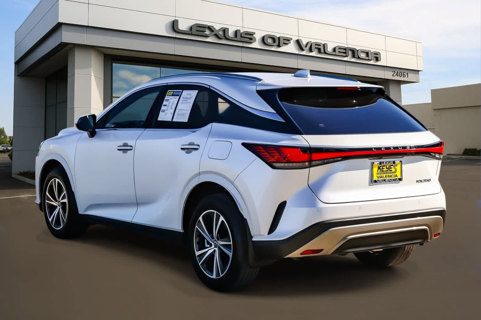 Used 2024 Lexus RX 350 Premium w/ Cold Area Package FWD image 2