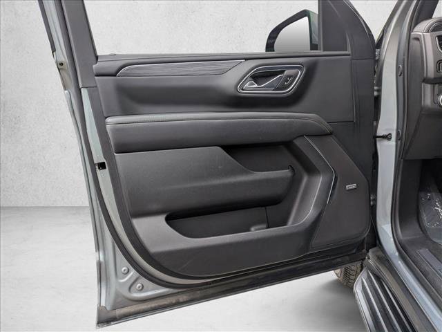 Used 2024 GMC Yukon SLT image 12