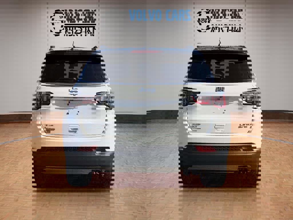 Used 2022 Jeep Compass Limited image 21