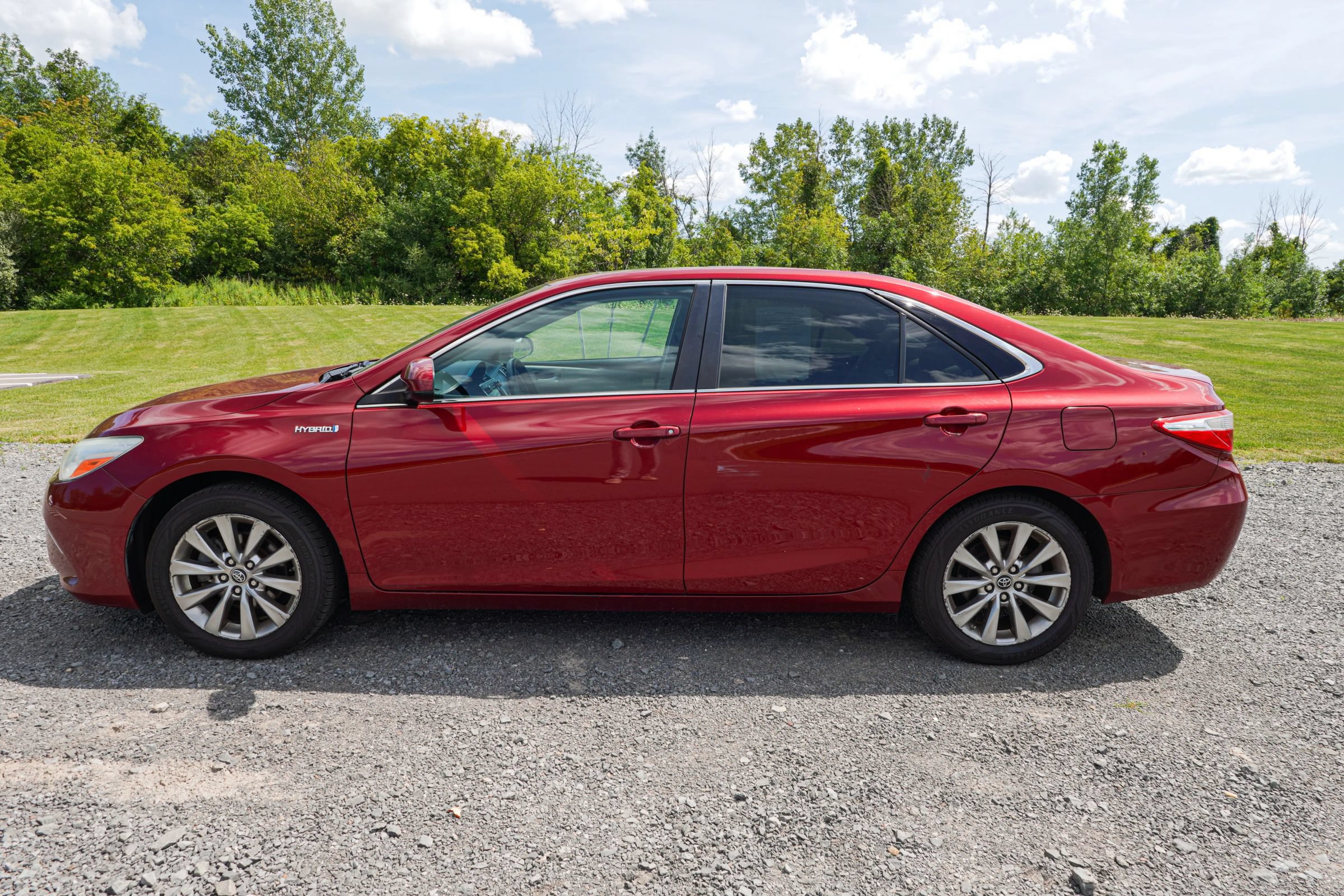 Used 2016 Toyota Corolla LE FWD image 2