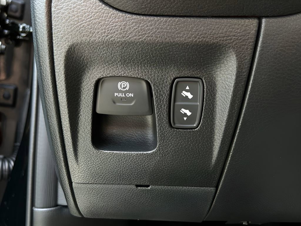 New 2026 RAM 1500 4x4 Crew Cab image 26