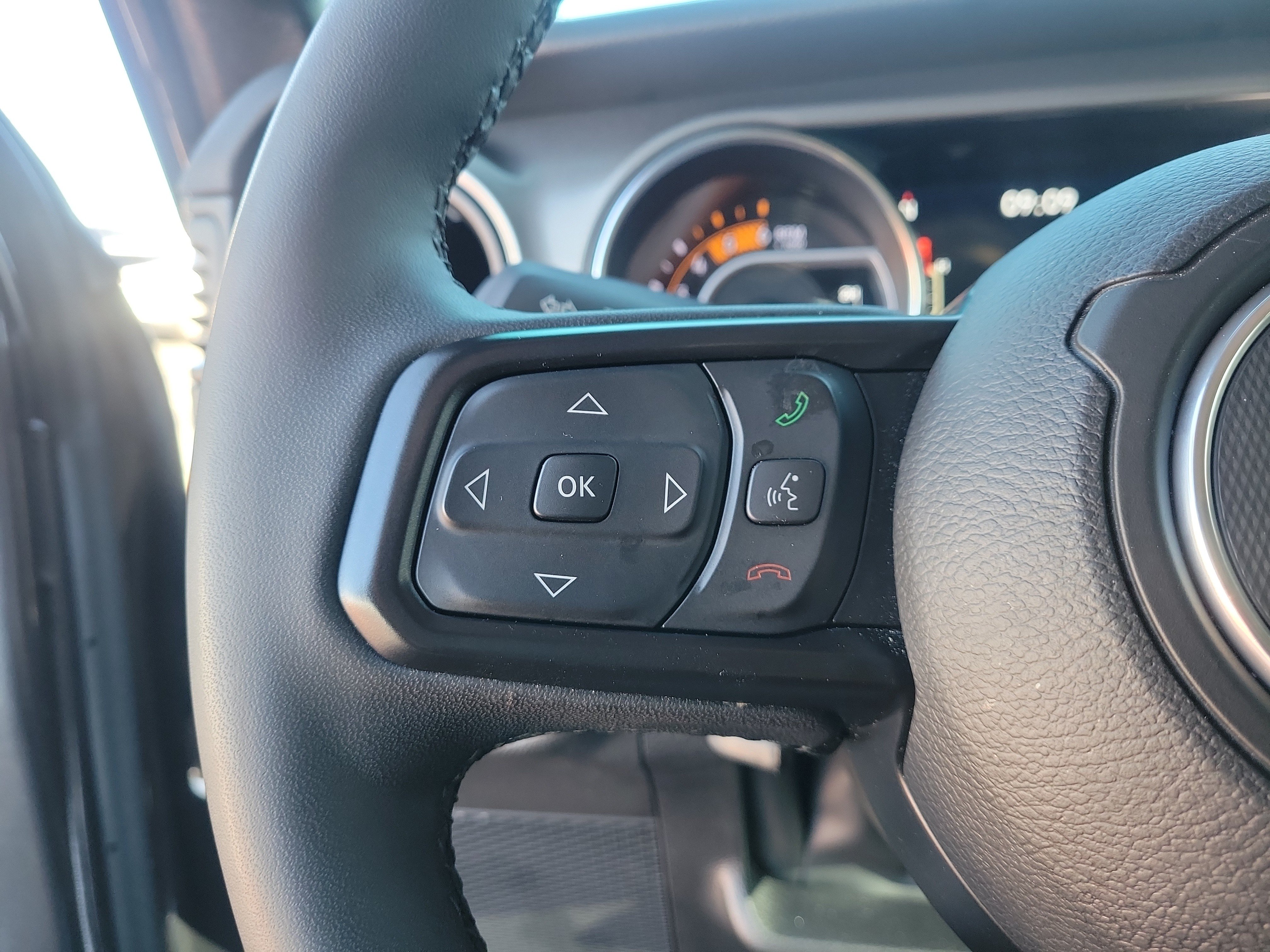 Used 2023 Jeep Gladiator Sport AWD/4WD image 21