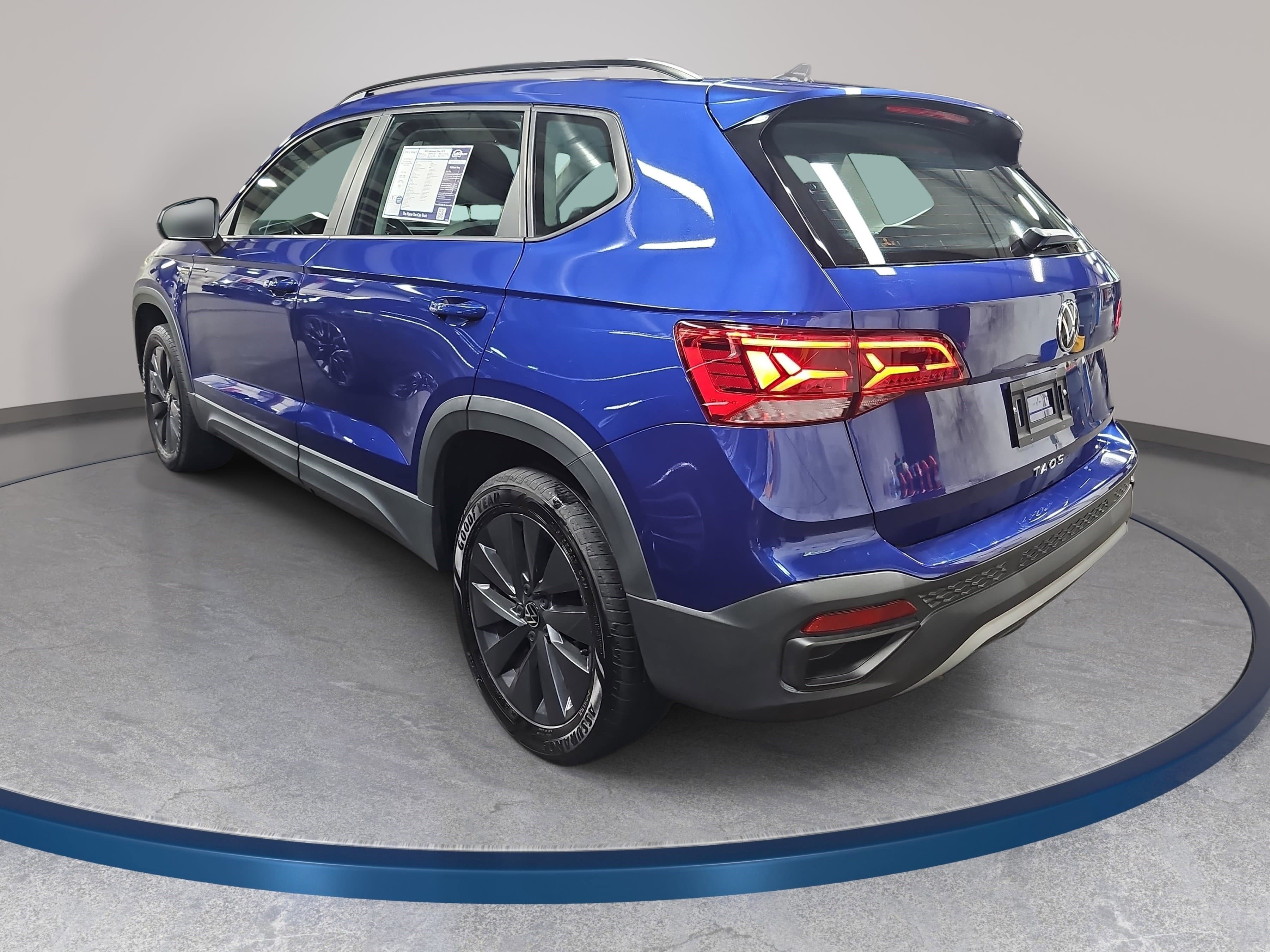 Used 2023 Volkswagen Taos S w/ Driver Assistance Package FWD image 7