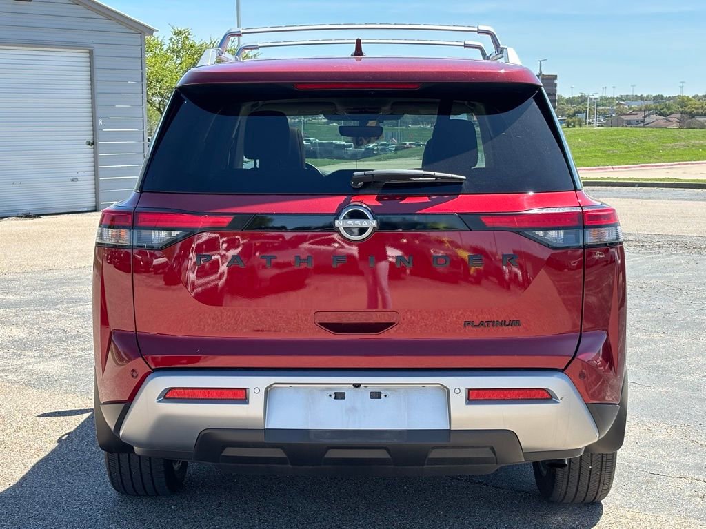 Used 2024 Nissan Pathfinder Platinum image 5