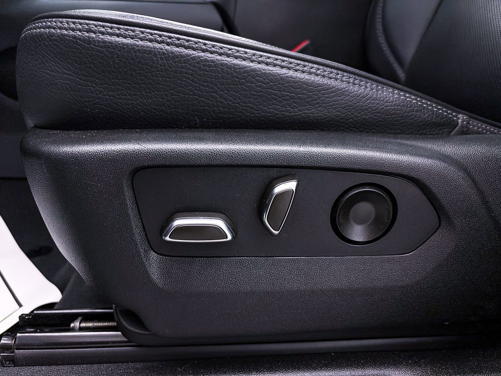 Used 2022 GMC Yukon Denali image 22