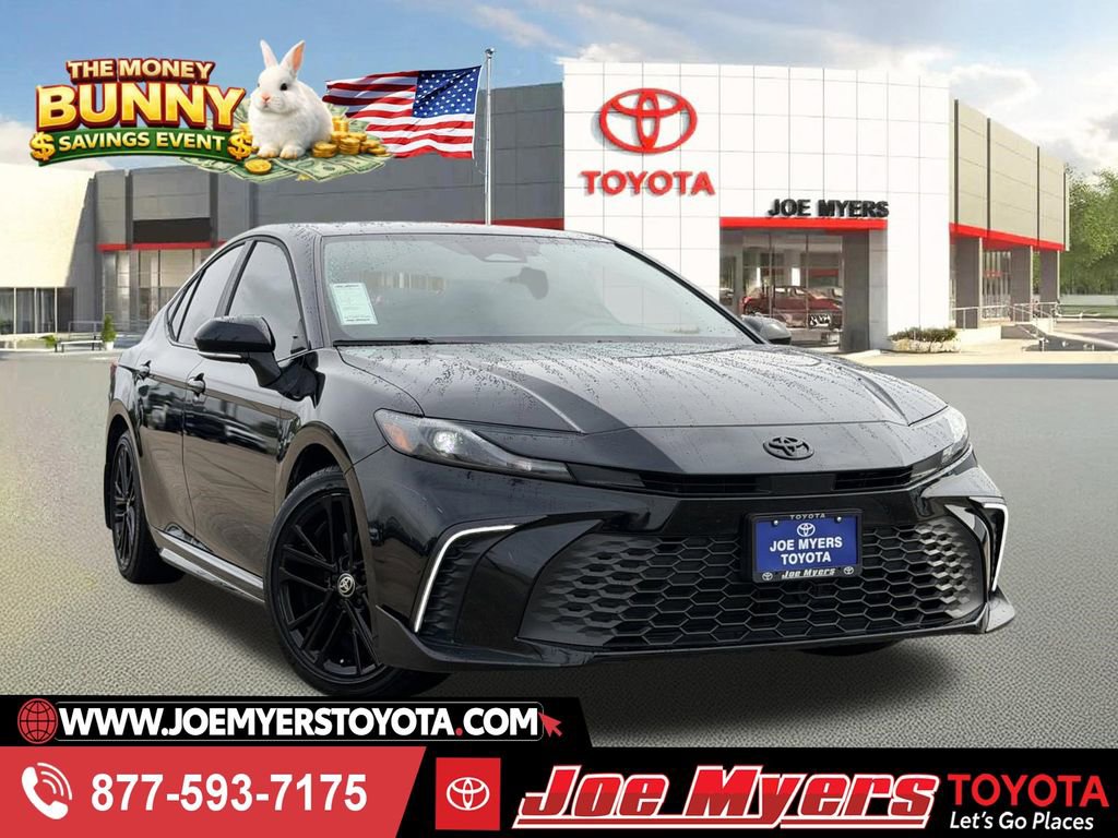 Used 2025 Toyota Camry SE w/ Convenience Package FWD image 1