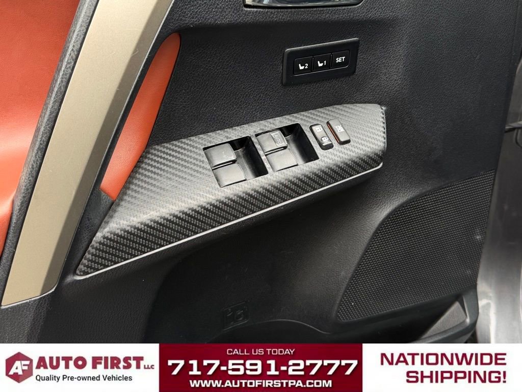 Used 2013 Toyota RAV4 Limited AWD/4WD image 21