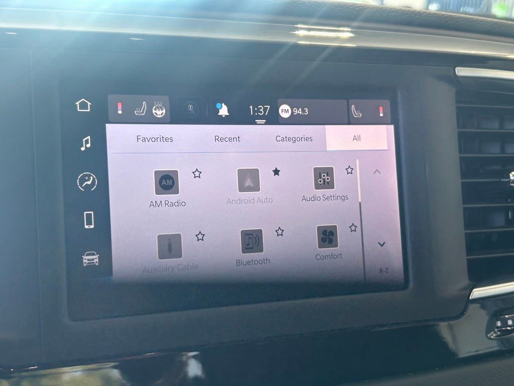 Used 2023 Chrysler Voyager LX image 13