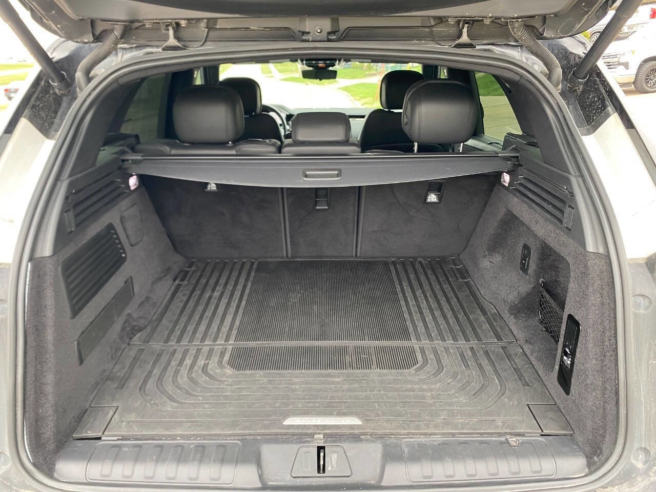 Used 2024 Land Rover Range Rover Sport SE image 13