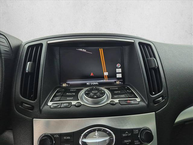 Used 2015 INFINITI Q60 Convertible w/ Premium Package RWD image 16