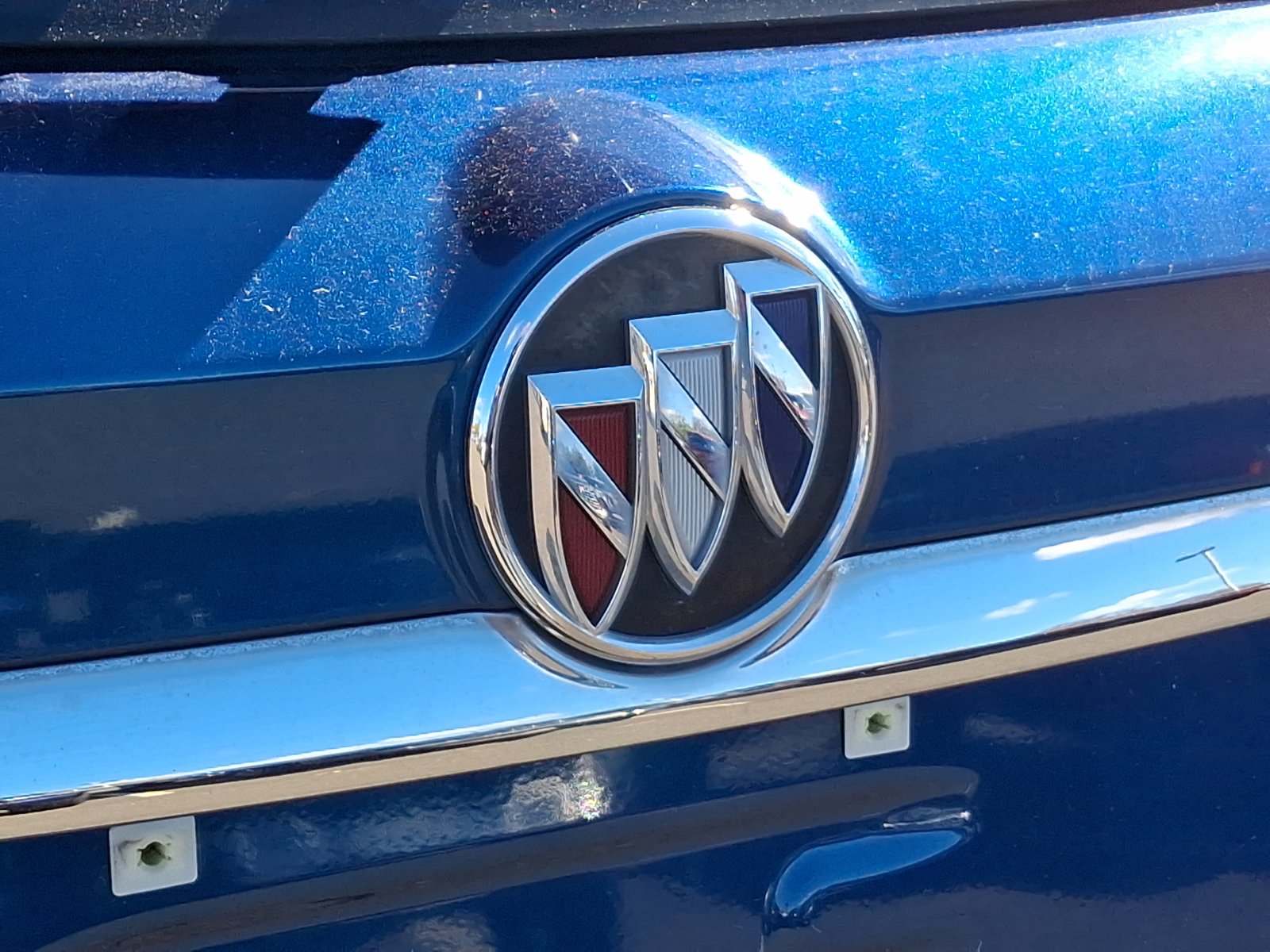 Used 2019 Buick Encore Sport Touring image 29