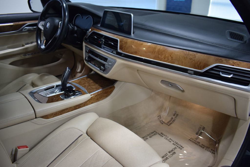 Used 2017 BMW 750i xDrive image 20