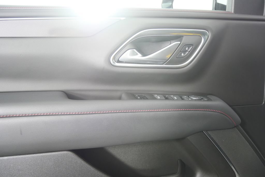 Used 2022 Chevrolet Tahoe RST w/ Luxury Package AWD/4WD image 10