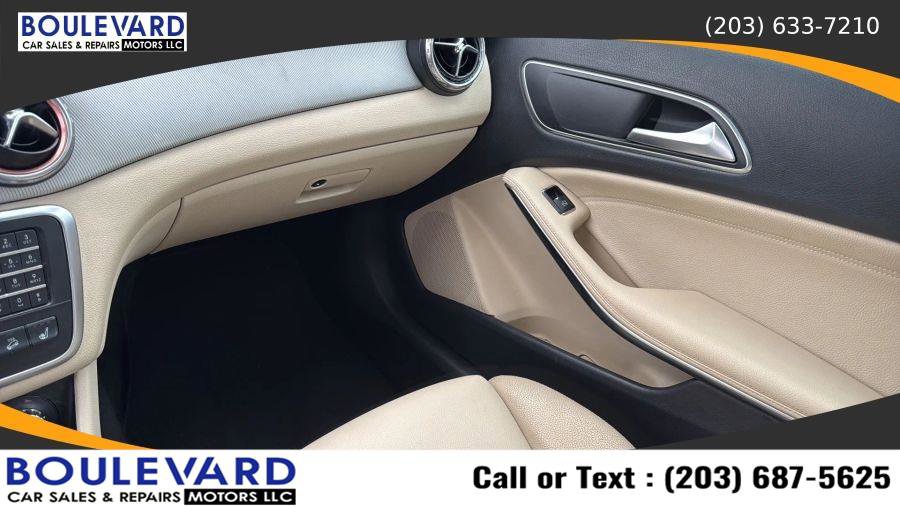 Used 2016 Mercedes-Benz GLA 250 4MATIC image 14