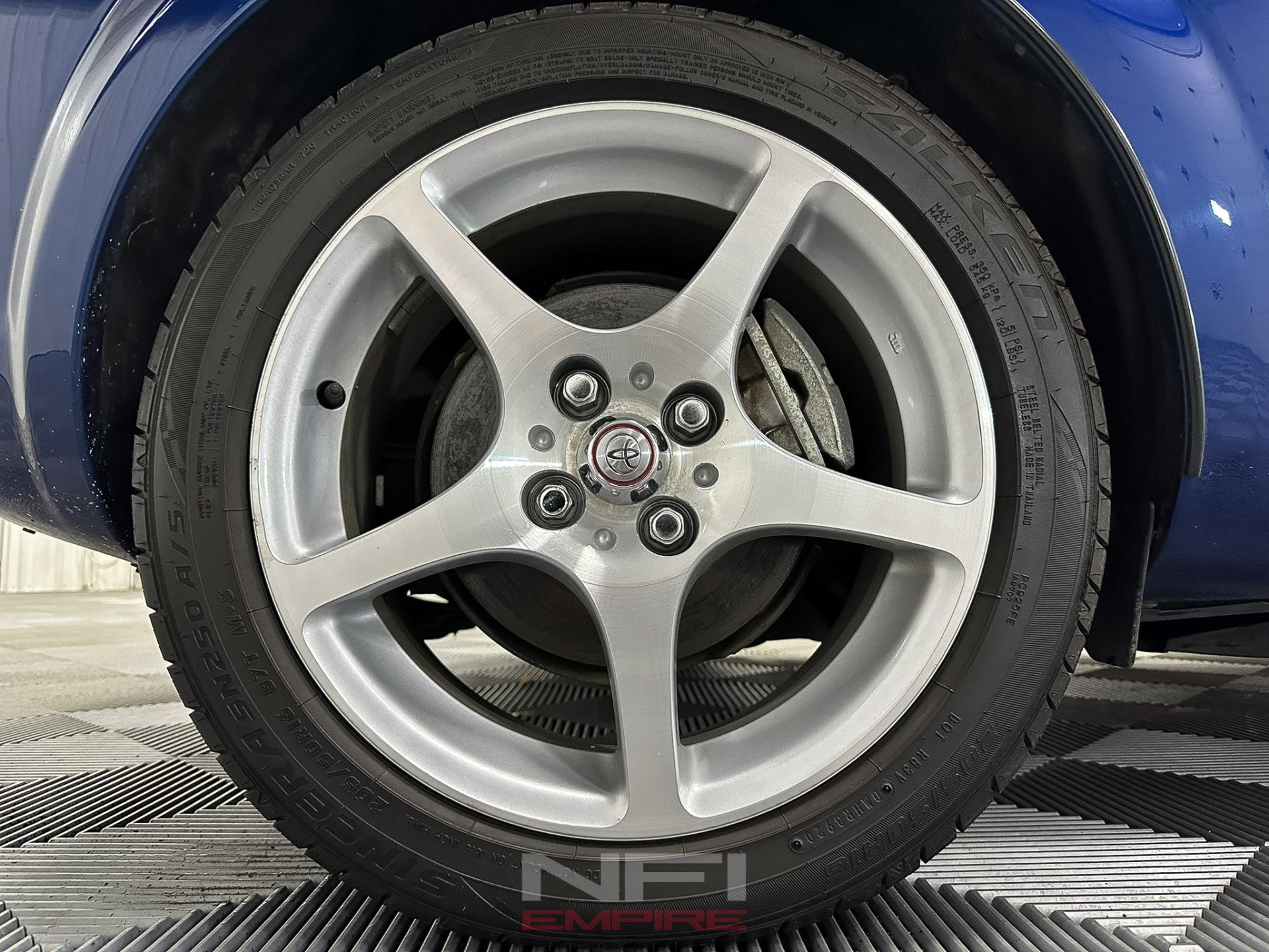 Used 2003 Toyota MR2 image 27