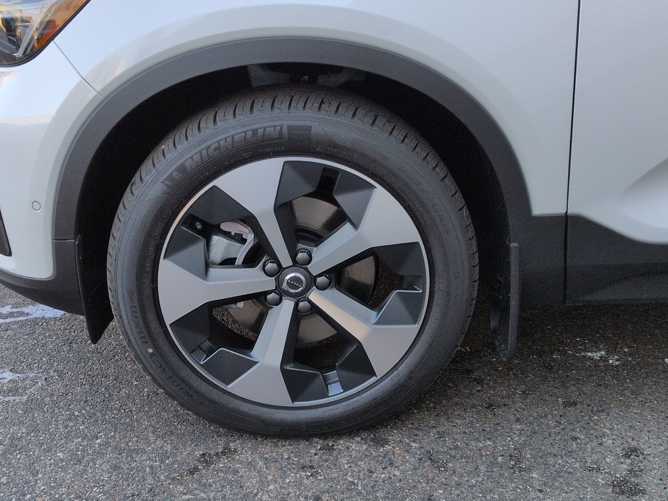 New 2026 Volvo XC40 B5 Plus w/ Climate Package image 16