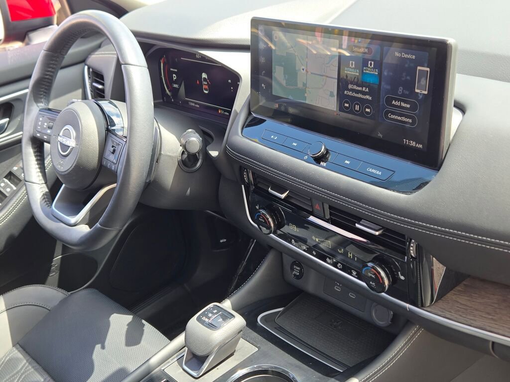 Used 2024 Nissan Rogue Platinum AWD/4WD image 6