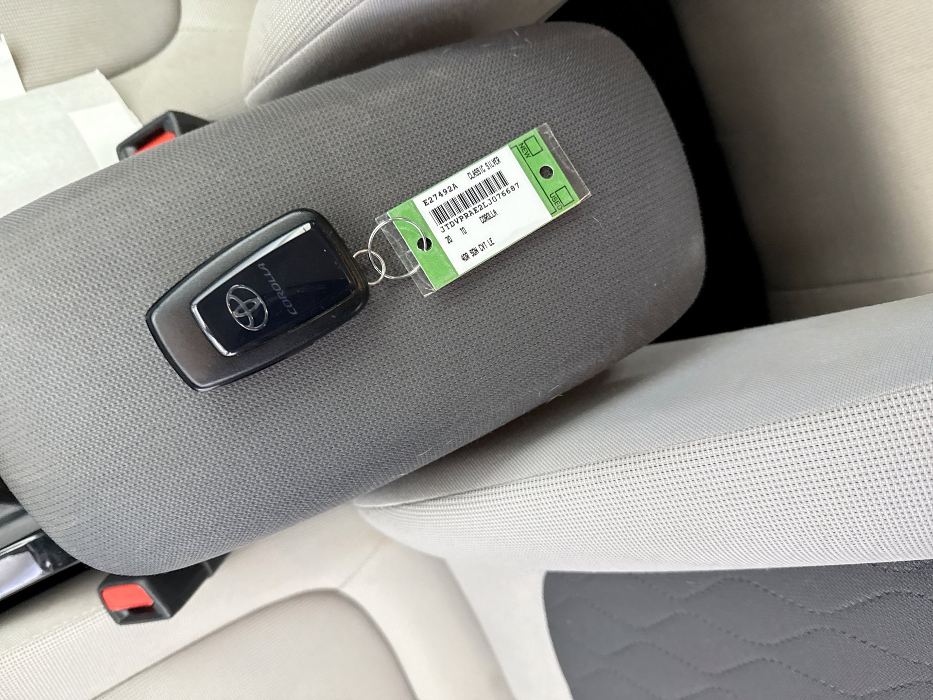 Used 2020 Toyota Corolla LE image 12