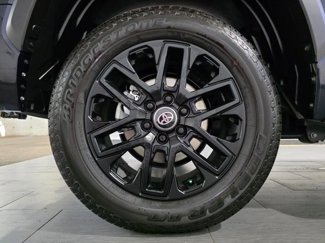Used 2026 Toyota Tundra Limited AWD/4WD image 24